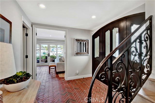 209 E Bay Front, Newport Beach, CA 92662