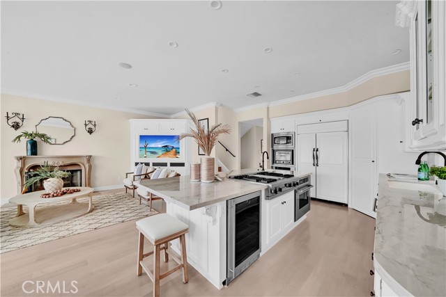 209 E Bay Front, Newport Beach, CA 92662