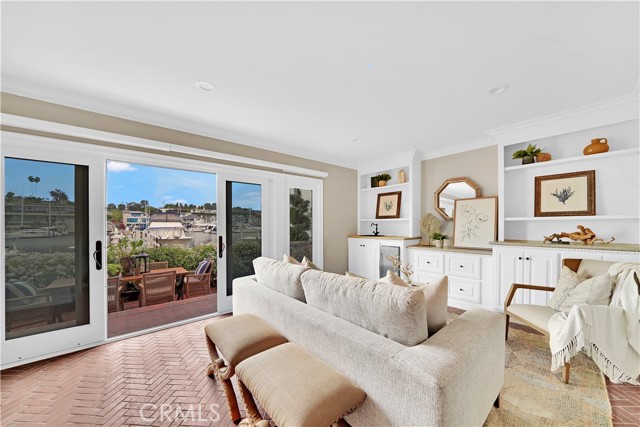 209 E Bay Front, Newport Beach, CA 92662