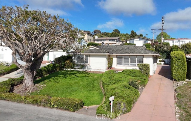 2112 Via Pacheco, Palos Verdes Estates, CA 90274