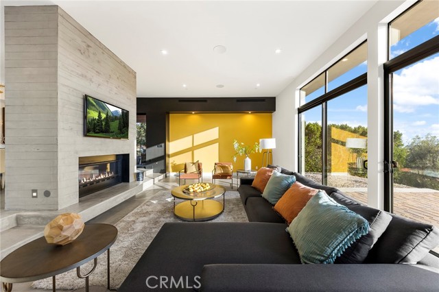 18177 Knoll Hill, Granada Hills, CA 91344