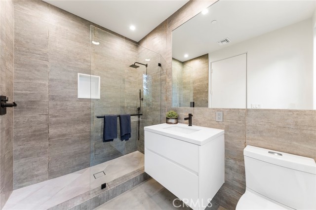 18177 Knoll Hill, Granada Hills, CA 91344